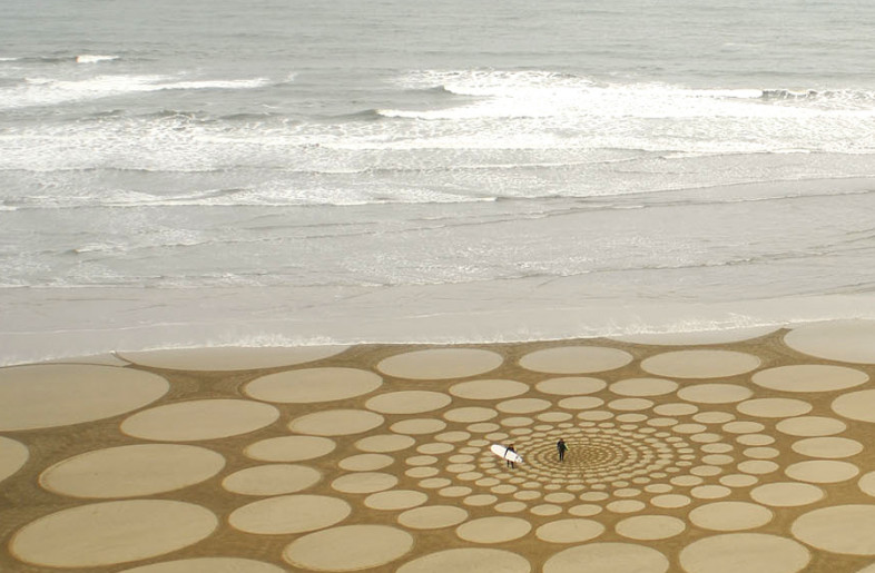Frameweb | Sand Drawings by Jim Denevan