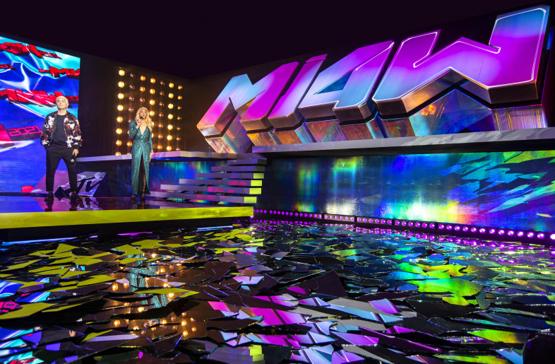 The MIAW Logo Stage and the hosts - Otavio Sousa