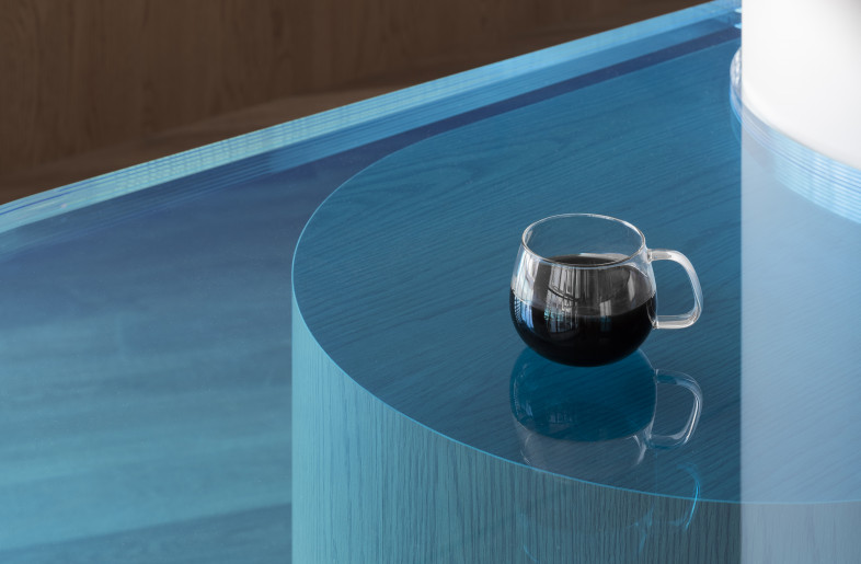 Blue glass display detail - Tomooki Kengaku