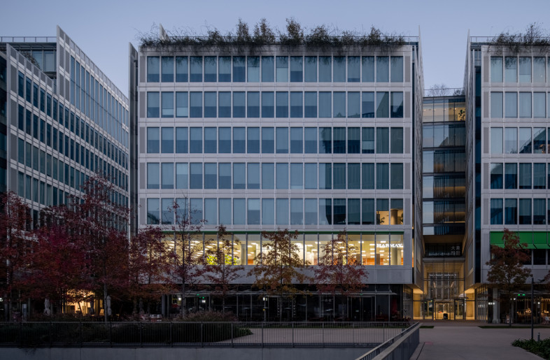 Office building by Renzo Piano - Wen Studio