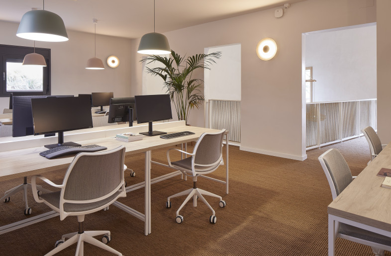 The office area - Jordi Miralles