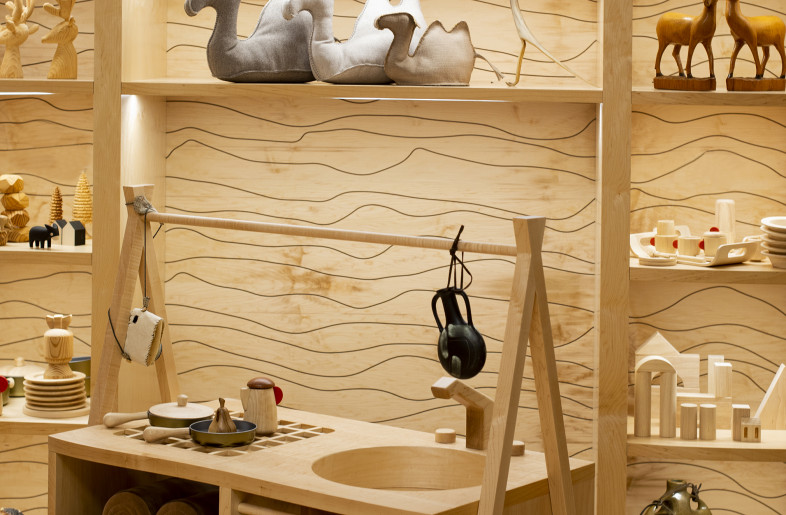 Play kitchen - Roni Cnaani