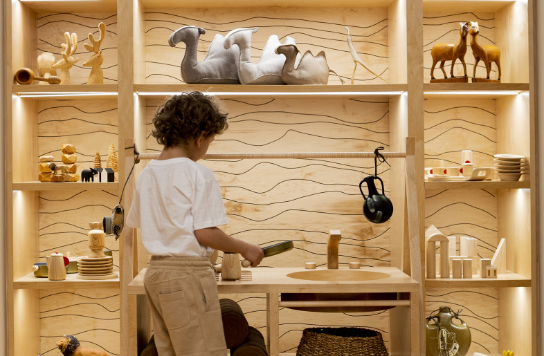 Play kitchen - Roni Cnaani