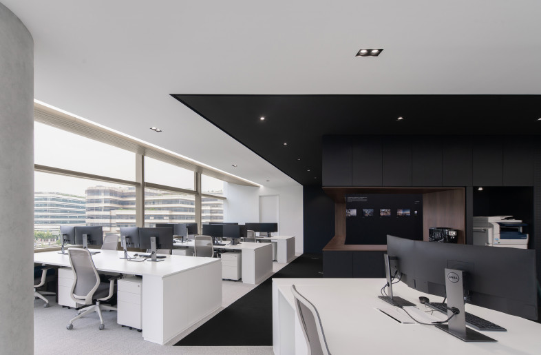 Black and white spaces - yuuuunstudio