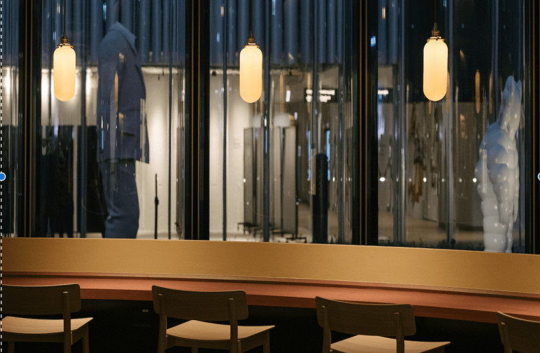 The waiting area - WangLoks