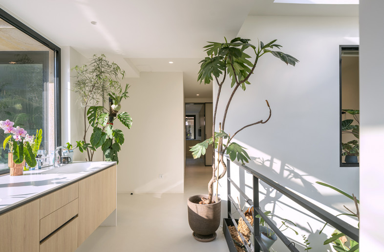 ground level corridor - Studio FF