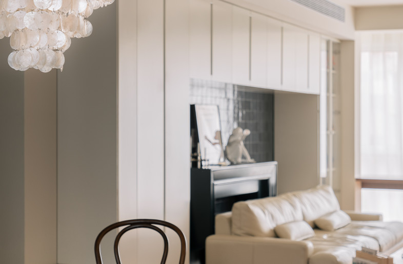 The rich layering of the space in the living room. - Charles LV
