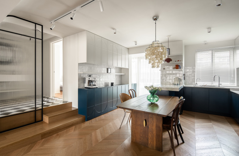 Open kitchen, connecting dinning and living into one continuous space - Charles LV