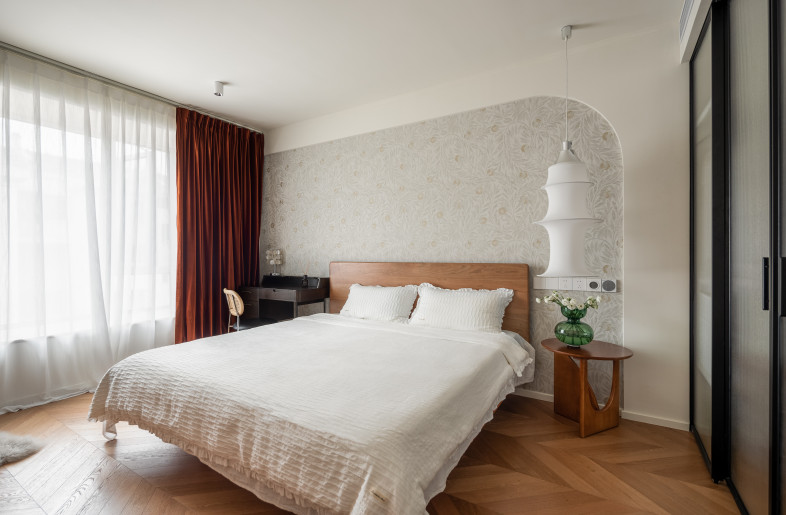 Masterbedroom view. - Charles LV
