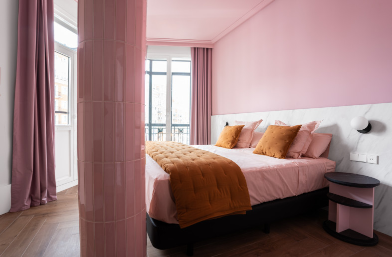 Suite with terrace and spectacular views of the entire Madrid's Gran Vía - Caulin Photo