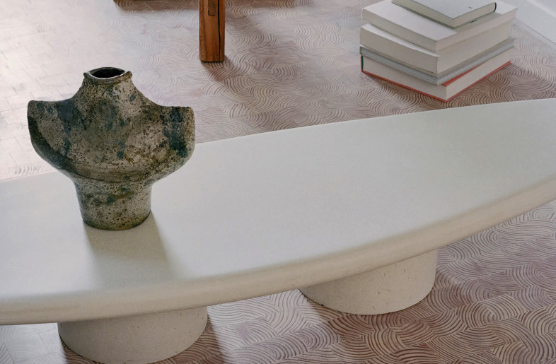 Dominique Zimbacca chair behind Marcel Delmotte vase on Kalou Dubus concrete table - Christophe Coënon
