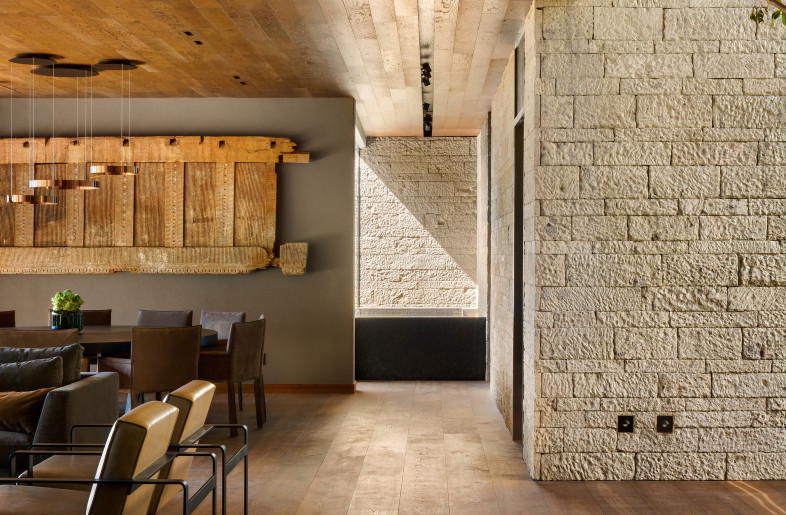 Entrance hall - Rafael Gamo