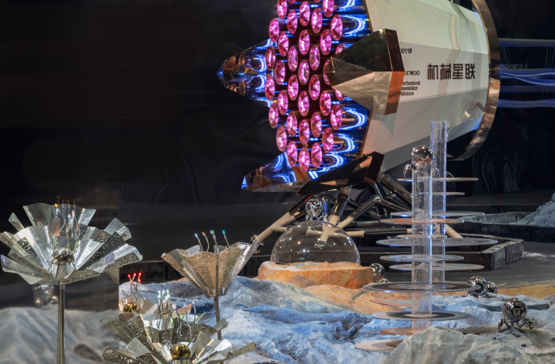 "Voyage" is the upgraded version of "Flower series" independently developed by our company. It consists of several dynamic mechanical flower art installations, and is the beginning of the future journey. - Zhaoliang Qin