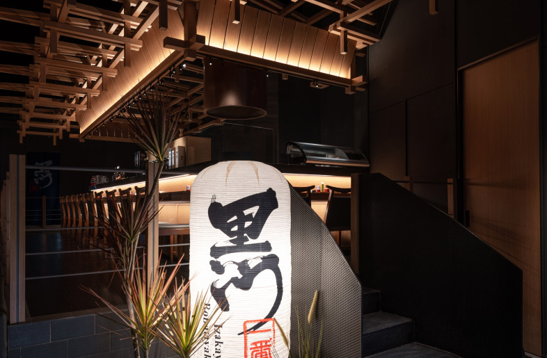 Close-up of the entrance to the central bar area - CreatAR Images
