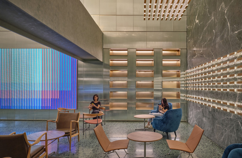 At the same time, the permeability of the glass and the special reflection formed by the glass create a stronger visual impact. The blurred light and elongated shadows work together to give the audience a mirage-like optical experience. - Jonathan Leijonhufvud Architectural Photography