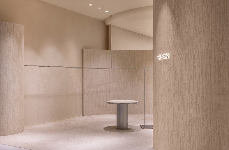 Photos of the interior space of the project - HeiShui
