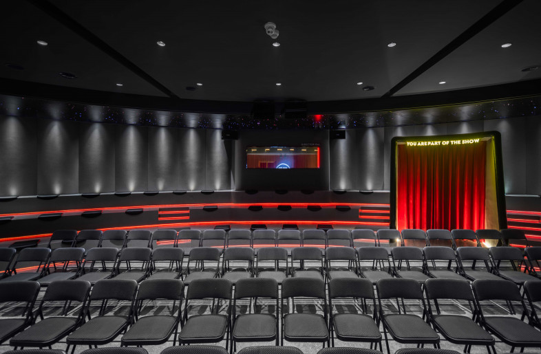 Main theater - Sensor Images