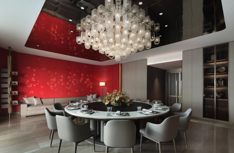 Considering owner’s needs of reuse in the future, the designers decorate the wall with assembled metope integrated materials and do modular design to make sure that the decorations are easy to disassemble later. - Three Images