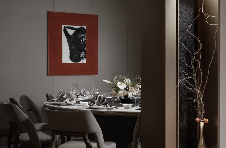 The designers combine the local culture of old Peking with the international business style from the consideration of solving specific problems of the owner and exploring the responsibility of a future catering industry. - Three Images