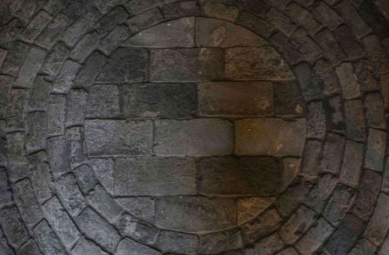 Laying bricks - YanTong Lee
