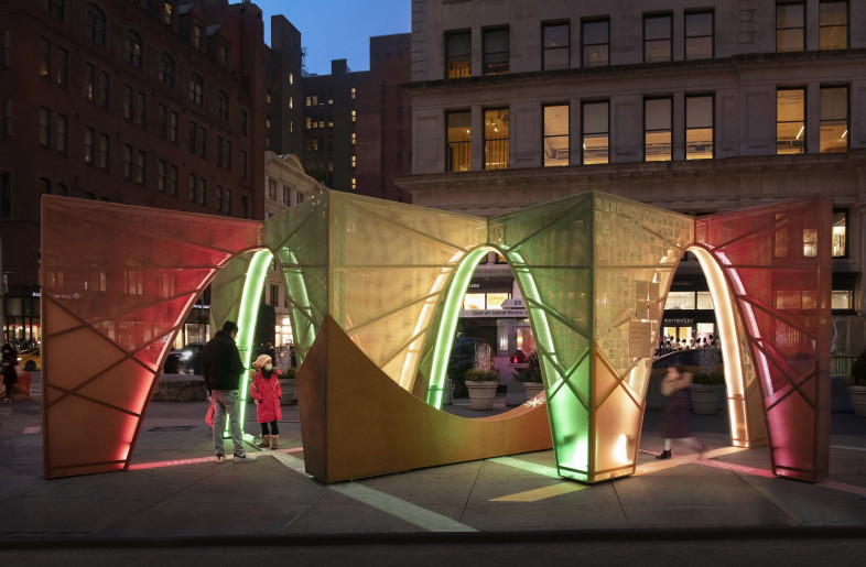 When two people cross matching arches, synchronized lights and melodious sounds are activated, inviting visitors to join in a playful shared experience. - Martin Seck and Flatiron/23rd Street Partnership