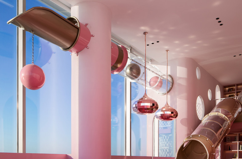 The children's area is exquisite with a dreamy fairy tale flavor, and the warm tones exude the flavor of harmonious coexistence with nature and life. - Shi Xiang Wan He