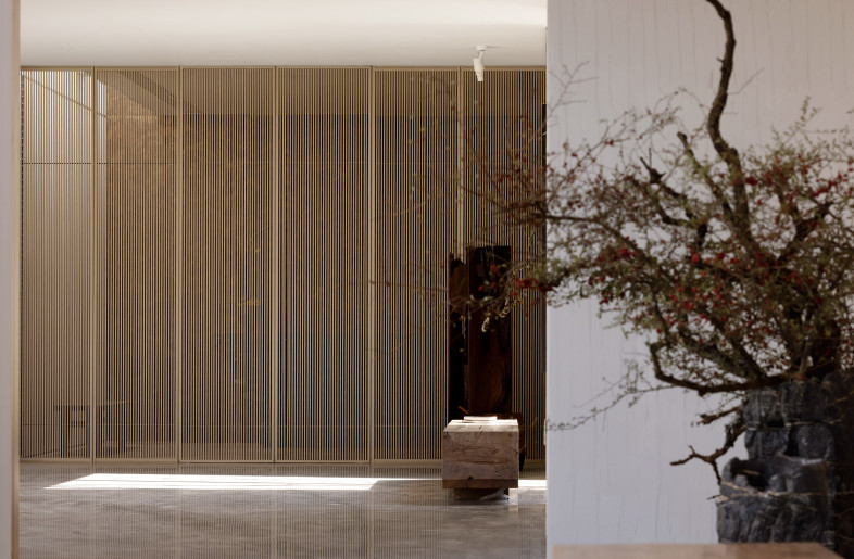 The mutual reflection of stone and wood, the integration of design and art, and finally the abundant sunshine in Kunming was used to restore the most authentic scenes of nature. - Shi Xiang Wan He