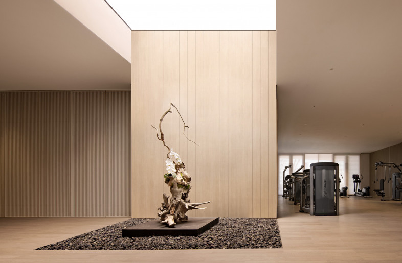 Responding to the natural environment and satisfying the function of the building are the theoretical basis before the design. - Shi Xiang Wan He