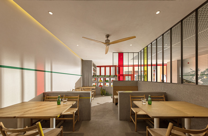 Dining area - Shi Xiang Wan He