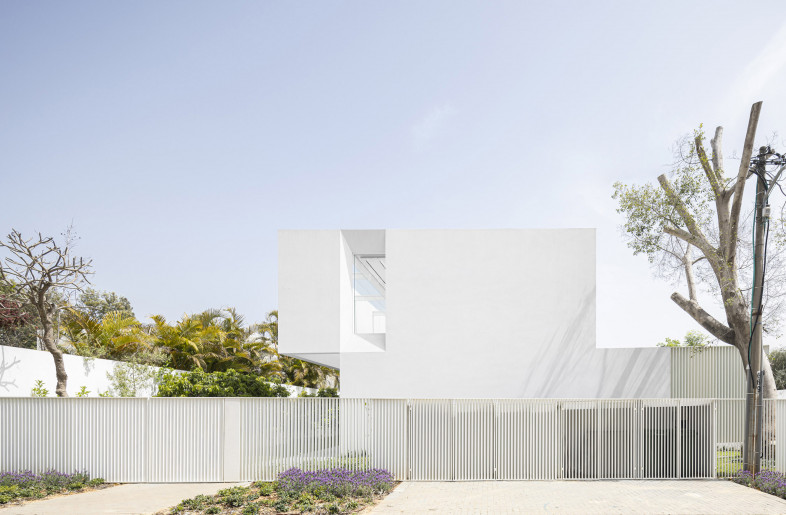 View from the street to the front façade - Amit Geron