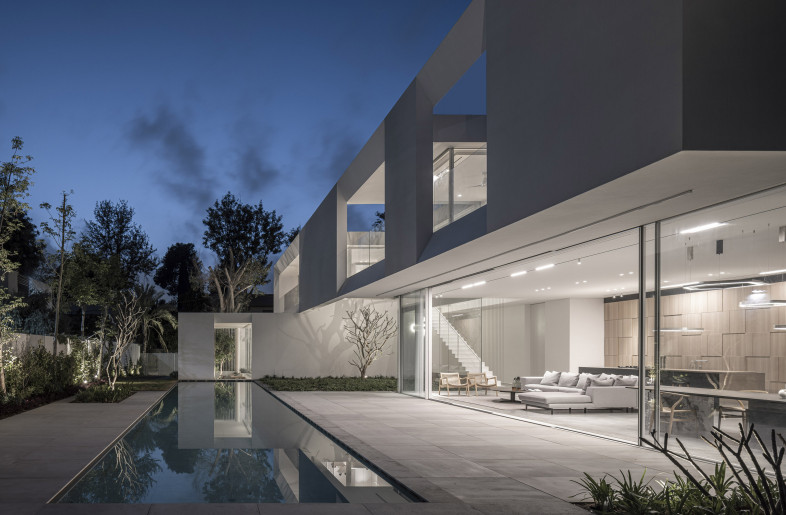 night view at the pool and the Livingroom - Amit Geron