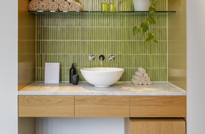 treatment room detail - Wouter Van Der Sar