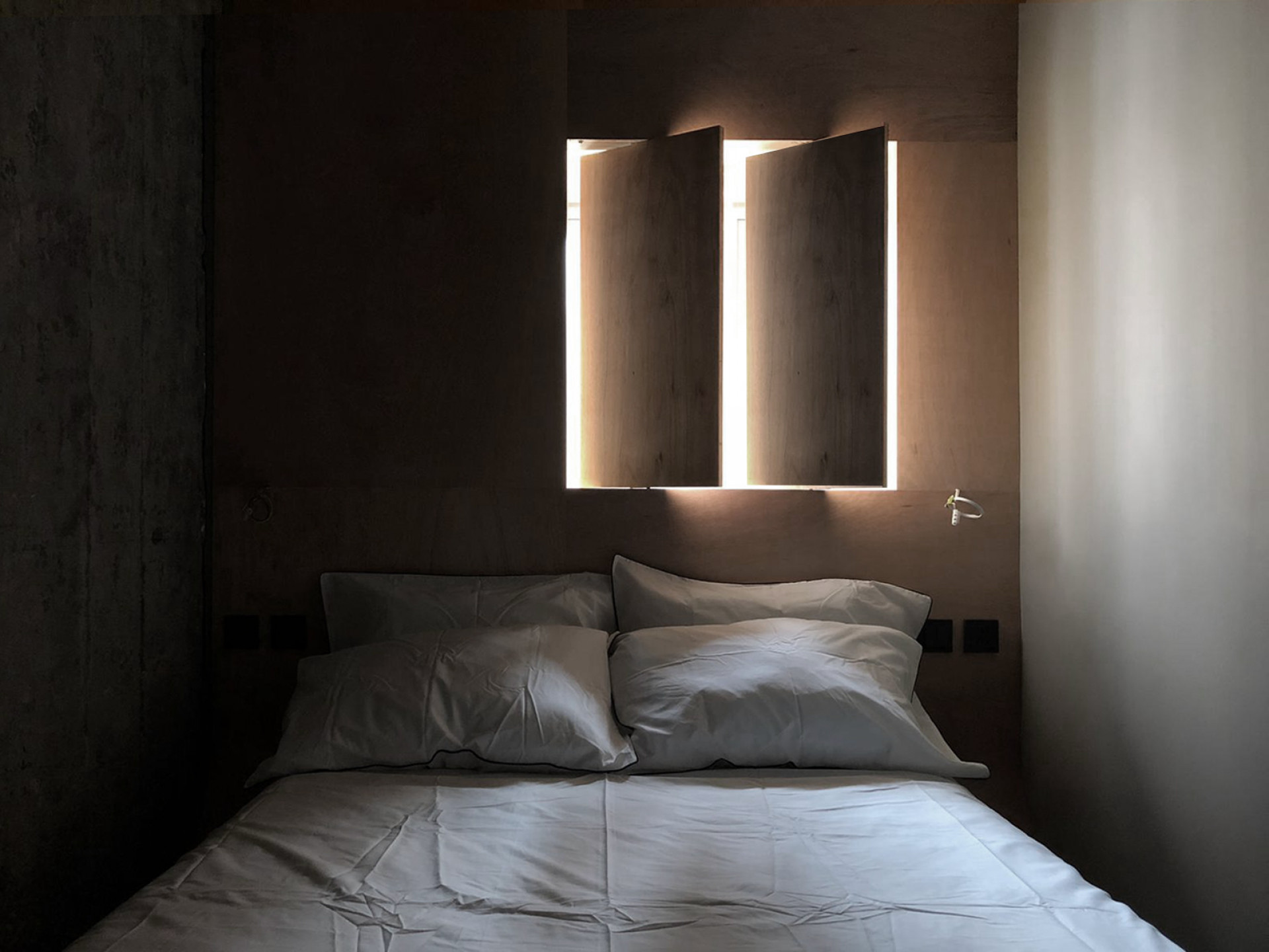 FRAME | Dark Side-Apartment