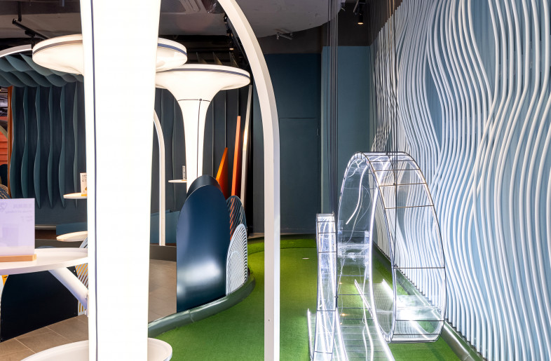 Hole 2 – Mini-golf Course - Topgolf