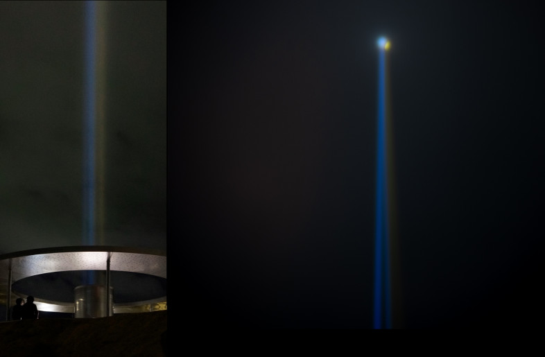 Recently, a blue and yellow peace pillar was lit to wish for peace in Ukraine. It has become a place where many people can pray for peace around the world. - Nacasa ＆ Partners Inc. | Akira Arai