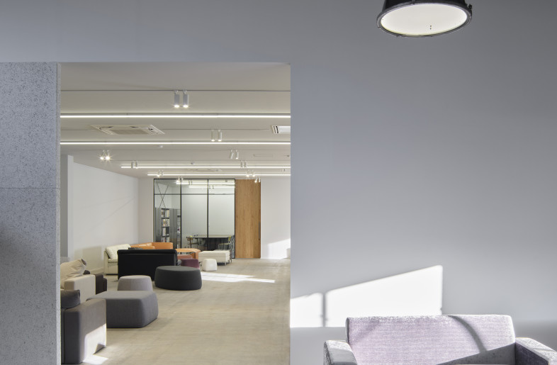 show room - Ikunori Yamamoto