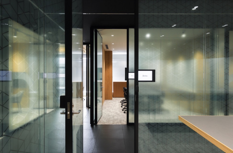 Meetingroom - Hideki Makiguchi