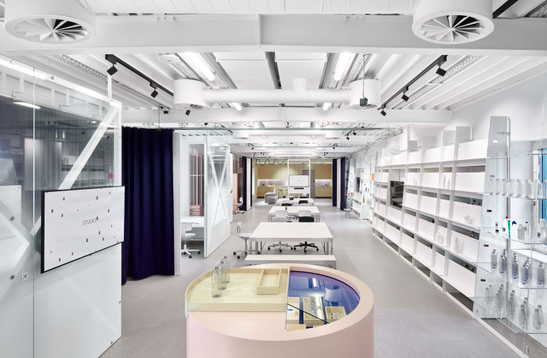 Welcome area and display for products - Adolf Bereuter