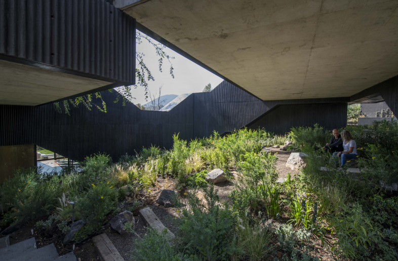 Interior View, central patio. - Jaime Navarro