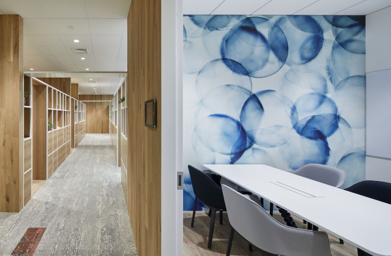Meetingroom& Corridor - nacasa&partners