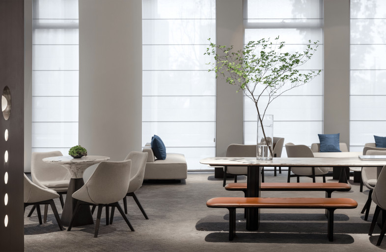 The artistic interpretation of conciseness, elegance and taste gives the space unique living aesthetics. - Qiwen Photography