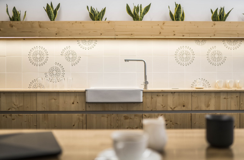 Administration building kitchen - Tihomir Rachev