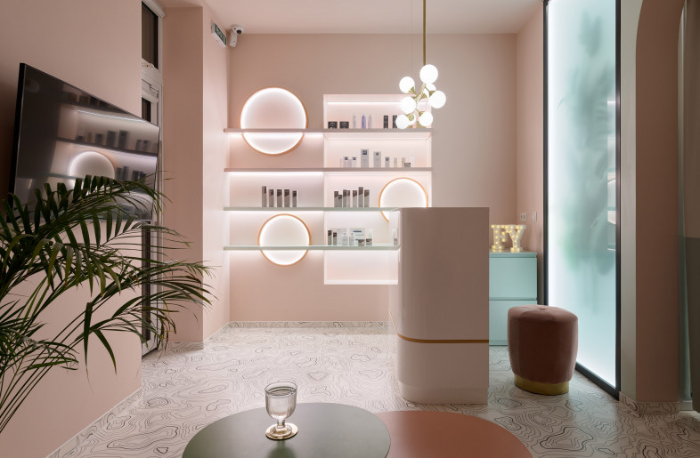 Design pieces featured in the images: pendant lights Pikart, coffee table by SOKOLOVA Design studio. - Sergey Savchenko / @sergeysavchenkophoto
