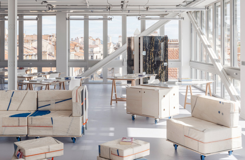 The system relies on the ‘student box’, a cabinet that each pupil builds and upgrade.s - Antoine Huot