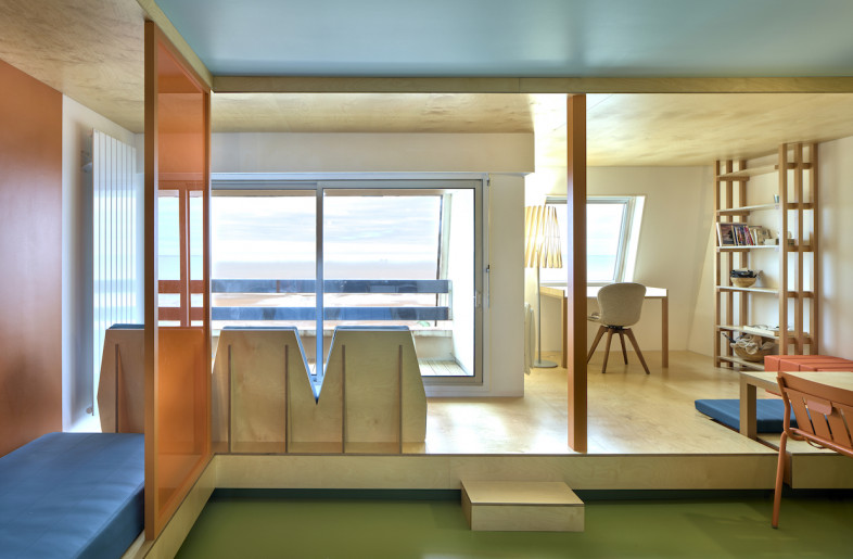 The platform is situated 25.4 cm above the existing layout. - Philippe Piron