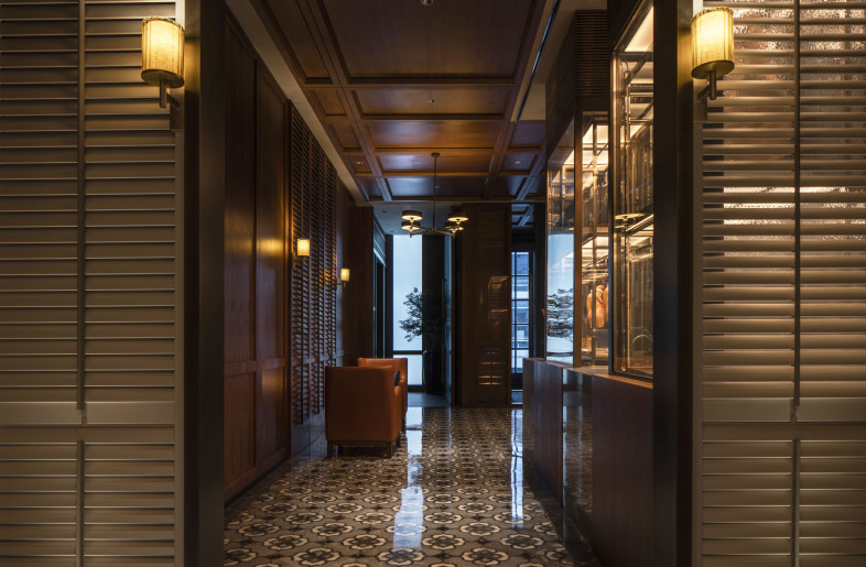 06 The corridor - Chuan He